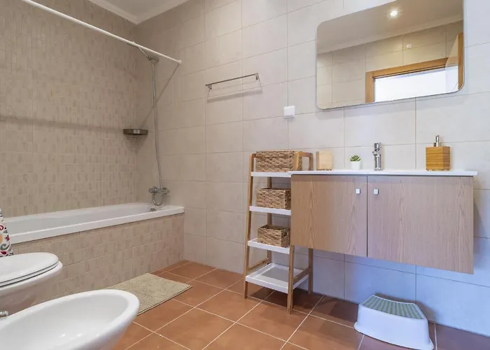 & Nature Apartmentn In By Lisbeyond 아파트 *