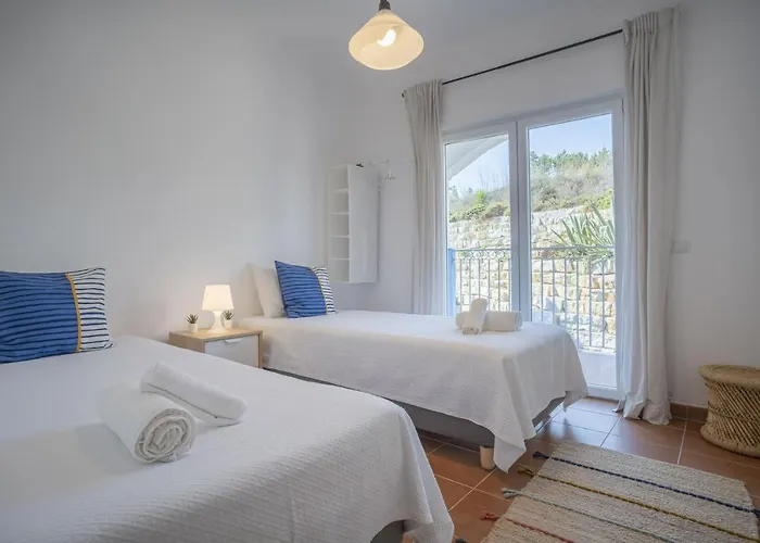 & Nature Apartmentn In By Lisbeyond 아파트