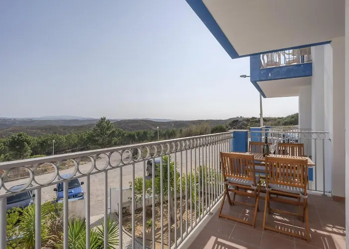 & Nature Apartmentn In By Lisbeyond 아파트 *