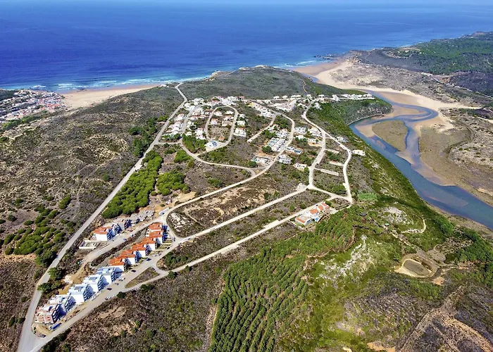 & Nature Apartmentn In By Lisbeyond 아파트